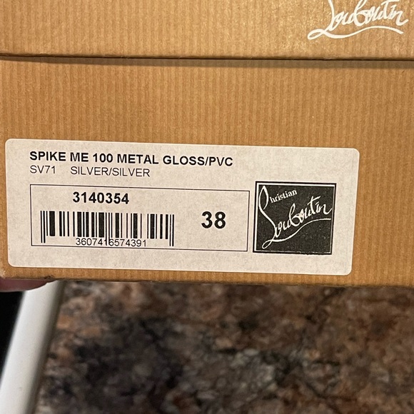 Sexy high heels Christian louboutin - Picture 6 of 7